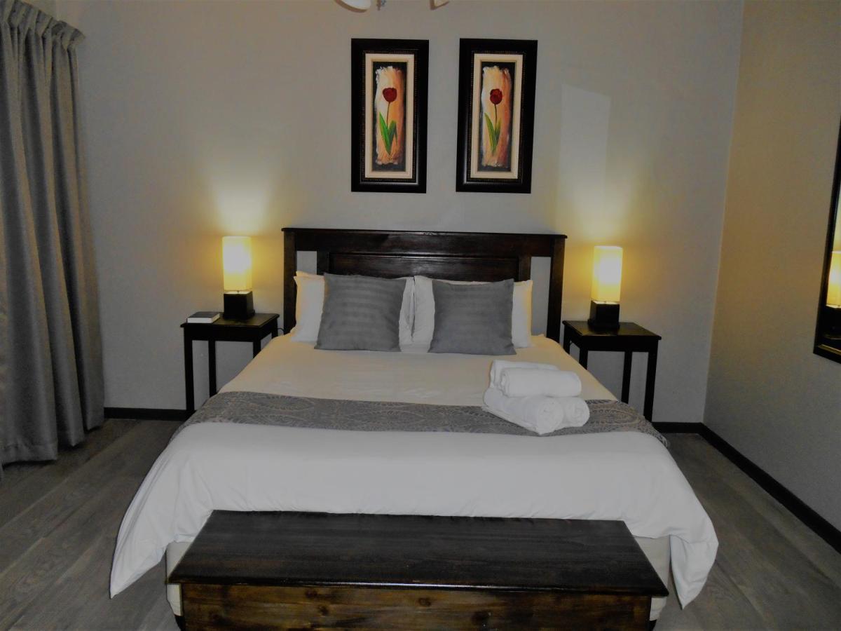 Oakwood Lodge Bloemfontein Exterior foto